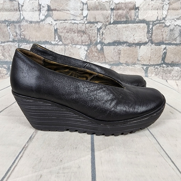 Fly London YAZ Leather Wedge Pump Black Size 38 Slip On Comfort - Picture 9 of 15